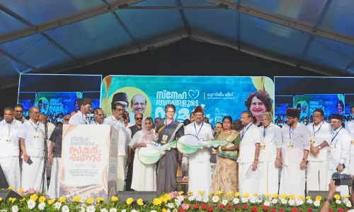 മുസ്ലിംലീഗ് സ്നേഹഭവനങ്ങൾ കൈമാറി മുസ്ലിംലീഗ് സ്നേഹഭവനങ്ങൾ കൈമാറി