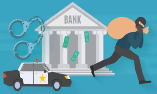 കുവൈത്ത് ബാങ്കിൽ നിന്ന് വായ്പയെടുത്ത് മുങ്ങി; 12 മലയാളികൾക്കെതിരെ അന്വേഷണത്തിന് ഉത്തരവ് കുവൈത്ത് ബാങ്കിൽ നിന്ന് വായ്പയെടുത്ത് മുങ്ങി; 12 മലയാളികൾക്കെതിരെ അന്വേഷണത്തിന് ഉത്തരവ്