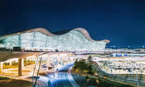 ഡ്രോൺ ആക്രമണം പ്രതിരോധിച്ചു; അബൂദബി വിമാനത്താവളത്തിൽ ഒരു മരണം, ഏഴ് പേർക്ക് പരിക്ക്