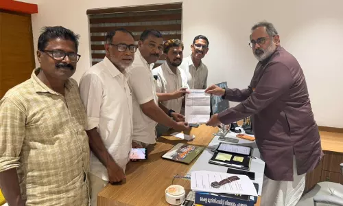 മലബാറിലെ ട്രെയിന്‍ യാത്രാ പ്രശ്‌നം: ബി.ജെ.പി സംസ്ഥാന പ്രസിഡന്‍റിന് മാറ്റ്പ ഭാരവാഹികൾ നിവേദനം നല്‍കി