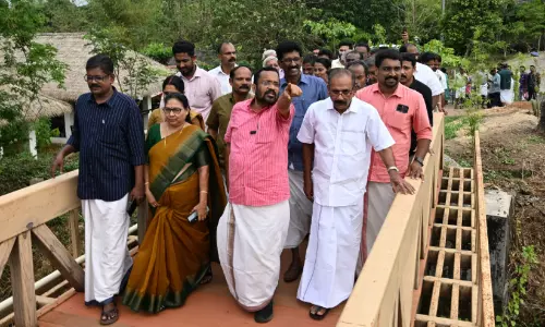 പുത്തൂർ സുവോളജിക്കല്‍ പാര്‍ക്ക് ജനങ്ങള്‍ക്കായി തുറന്നു