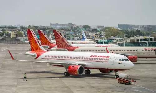 ഇറാൻ- ഇസ്രായേൽ സംഘർഷം: എയർഇന്ത്യ 50 വിമാന സർവീസുകൾ റദ്ദാക്കി