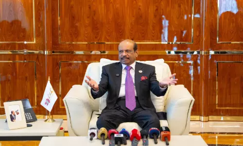 സമാധാനത്തിന് പ്രാർഥിക്കാം; ആശങ്ക വേണ്ട -എം.എ യൂസുഫലി സമാധാനത്തിന് പ്രാർഥിക്കാം; ആശങ്ക വേണ്ട -എം.എ യൂസുഫലി