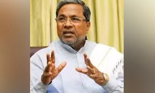 അ​റ​ബ് രാ​ഷ്ട്ര​ങ്ങ​ളി​ൽ​ കു​ടു​ങ്ങി​യ​ ക​ന്ന​ഡി​ഗ​രെ തി​രി​ച്ചെ​ത്തി​ക്കും-​മു​ഖ്യ​മ​ന്ത്രി