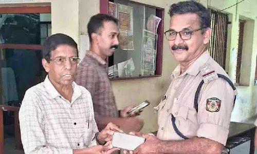 മൂന്നു വർഷം മുമ്പ് മോഷണംപോയ മൊബൈൽ ഫോൺ തിരിച്ചുകിട്ടി