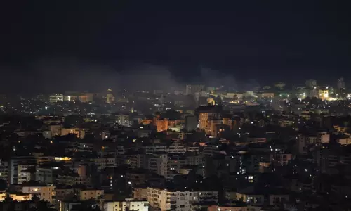 ഹൈഫയിൽ ഹിസ്ബുല്ല റോക്കറ്റ് ആക്രമണം;  ബൈറൂത്തിൽ ബോംബിട്ട് ഇസ്രായേൽ