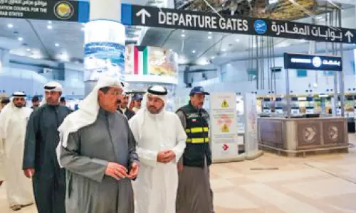 വി​മാ​ന​ത്താ​വ​ളം പ്ര​വ​ർ​ത്ത​നം പു​നഃ​സ്ഥാ​പി​ക്ക​ൽ ന​ട​പ​ടി​ക​ൾ ആ​രം​ഭി​ച്ചു