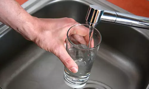 മൂ​ന്നു​ദി​വ​സം കു​ടി​വെ​ള്ളം മു​ട​ങ്ങും: ക​രു​ത​ലി​ൽ ജ​നം