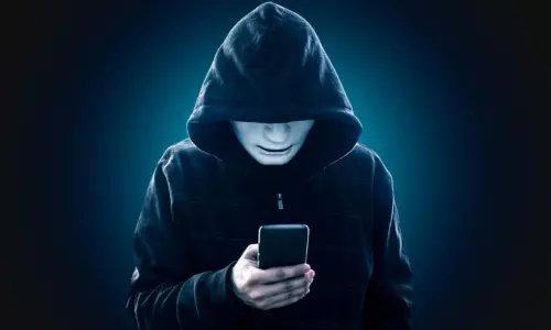 ഓ​ഹ​രി വി​പ​ണി നി​ക്ഷേ​പം; വ​യോ​ധി​ക​ന്‍റെ 19.62 ല​ക്ഷം ക​വ​ർ​ന്നു