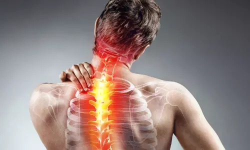 വിട്ടുമാറാത്ത പുറംവേദനയെ നിസ്സാരമായി കാണരുത്! കാൻസറിന്‍റെ ലക്ഷണങ്ങളാവാം...