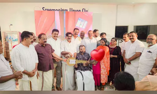 വീടിന്റെ താക്കോൽ കൈമാറി