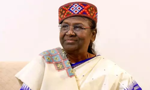 ആർ.എസ്.എസ് വനിതാ ബുദ്ധിജീവികളുടെ ദേശീയ സമ്മേളനം സംഘടിപ്പിക്കുന്നു; രാഷ്ട്രപതി ദ്രൗപദി മുർമു സംബന്ധിക്കും ആർ.എസ്.എസ് വനിതാ ബുദ്ധിജീവികളുടെ ദേശീയ സമ്മേളനം സംഘടിപ്പിക്കുന്നു; രാഷ്ട്രപതി ദ്രൗപദി മുർമു സംബന്ധിക്കും