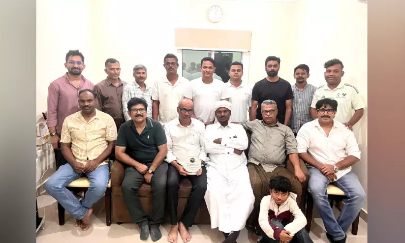 ഖാ​ലി​ദ് ക​ട്ടു​പ്പാ​റ​ക്ക് ക​ട്ടു​പ്പാ​റ​കൂ​ട്ട​ത്തി​ന്റ സ്നേ​ഹാ​ദ​ര​വ്