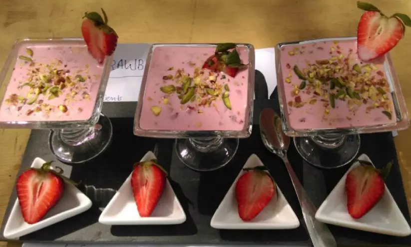 സ്ട്രോബെറി പിസ്ത പുഡ്ഡിങ്