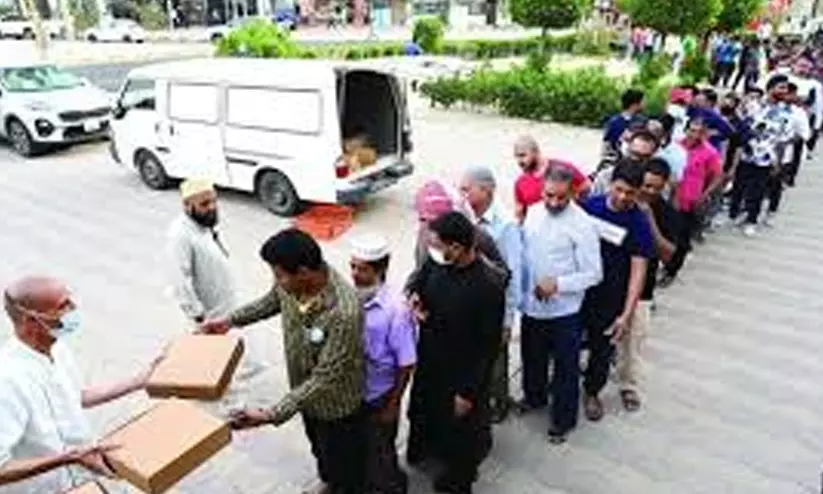 പ​ള്ളി​ക​ൾ​ക്ക് പു​റ​ത്ത് ഇ​ഫ്താ​ർ ഭ​ക്ഷ​ണ വി​ത​ര​ണ​ത്തി​ന് നി​യ​ന്ത്ര​ണം