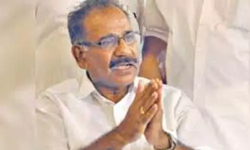 എ.കെ. ശശീന്ദ്രനെതിരെ ചെക്ക് വിളിച്ച് എതിരാളിപ്പട എ.കെ. ശശീന്ദ്രനെതിരെ ചെക്ക് വിളിച്ച് എതിരാളിപ്പട