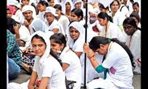 വേതന പരിഷ്കരണം: സ്വകാര്യ  ആശുപത്രി നഴ്സുമാർ സമരത്തിലേക്ക്