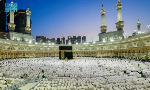 റ​മ​ദാ​ൻ ആ​ദ്യ 10 ദി​ന​ങ്ങ​ളി​ൽ ഇ​രു ഹ​റ​മു​ക​ളി​ലെ​ത്തി​യ​ത് 4.3 കോ​ടി​യി​ല​ധി​കം സ​ന്ദ​ർ​ശ​ക​ർ