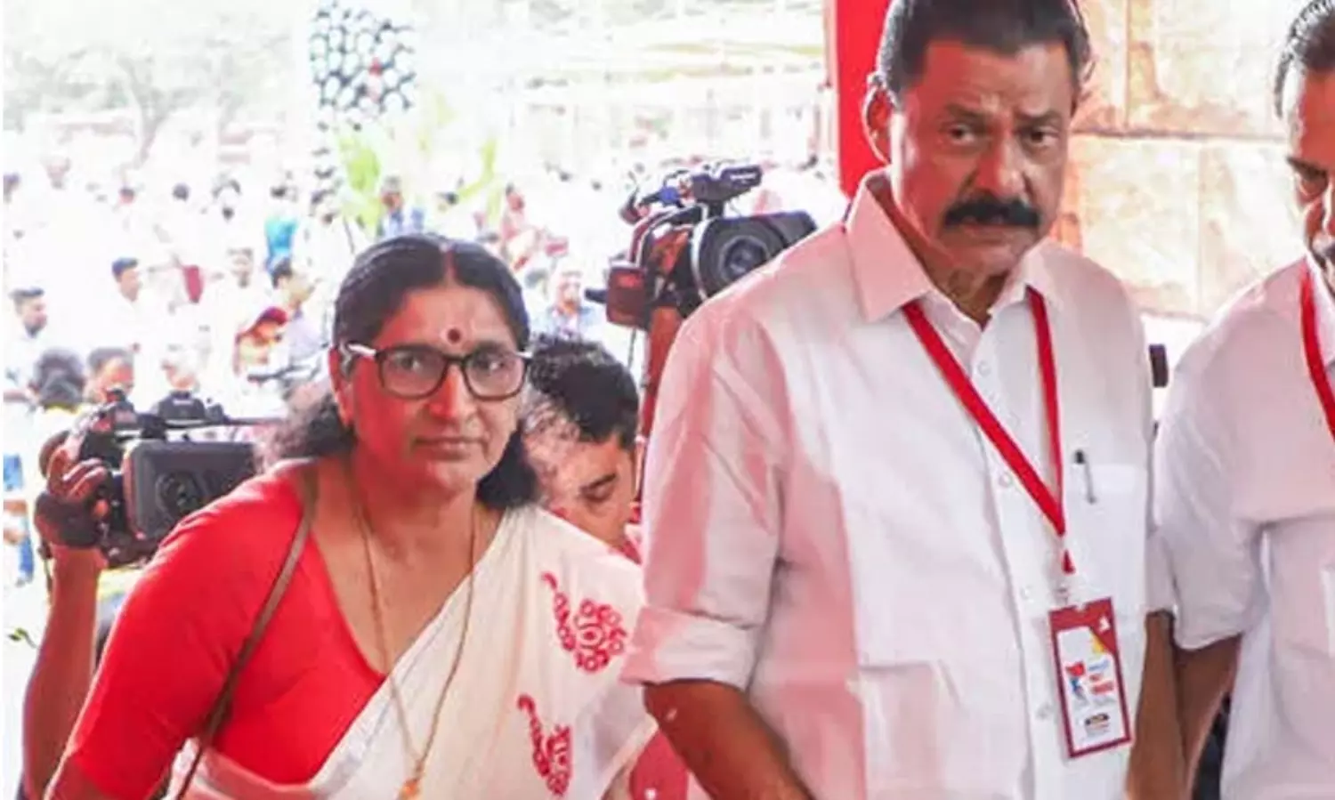 മക്കത്തായം, ഭാര്യത്തായം..' പി.കെ. ശ്യാമളയെ തളിപ്പറമ്പിൽ  മത്സരിപ്പിക്കുന്നതിനെതിരെ വിമർശനം കനക്കുന്നു | kerala assembly elections: pk  syamala cpm thalipparamb mv ...