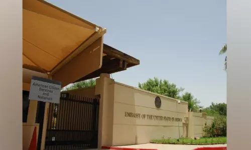 കോ​ൺ​സു​ലാ​ർ സേ​വ​ന​ങ്ങ​ൾ നി​ർ​ത്തി​വെ​ച്ച് യു.​എ​സ് എം​ബ​സി