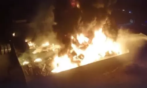 ഫർണിച്ചർ ഫാക്ടറിയിൽ തീപിടിത്തം