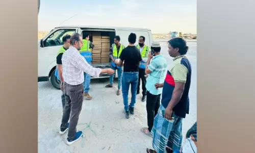 പ്രവാസി വെൽഫെയർ ഖോബാർ ഇഫ്താർ കിറ്റ് വിതരണം പ്രവാസി വെൽഫെയർ ഖോബാർ ഇഫ്താർ കിറ്റ് വിതരണം