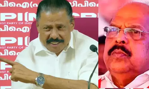 ‘ഒരു പരിഗണനയും ഇല്ല.. ഹി..ഹി..ഹി...’ -ജി. സുധാകരനെ പ്രകോപിപ്പിച്ചത് പാർട്ടി സെക്രട്ടറിയുടെ ഈ മറുപടിയും ചിരിയും -VIDEO ‘ഒരു പരിഗണനയും ഇല്ല.. ഹി..ഹി..ഹി...’ -ജി. സുധാകരനെ പ്രകോപിപ്പിച്ചത് പാർട്ടി സെക്രട്ടറിയുടെ ഈ മറുപടിയും ചിരിയും -VIDEO