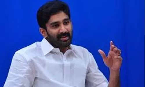 ഗ്രൂപ് അടിസ്ഥാനത്തിൽ പ്രവർത്തിക്കുന്നു; വി.ടി ബൽറാമിനെതിരെ കോൺഗ്രസിൽ പടയൊരുക്കം