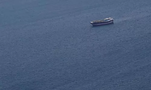 ഹുർമുസ് കടലിടുക്കിലെ ഉപരോധച്ചുഴി ലോകത്തെ സാമ്പത്തിക മാന്ദ്യത്തിലേക്ക് നയിക്കുമോ? ഹുർമുസ് കടലിടുക്കിലെ ഉപരോധച്ചുഴി ലോകത്തെ സാമ്പത്തിക മാന്ദ്യത്തിലേക്ക് നയിക്കുമോ?