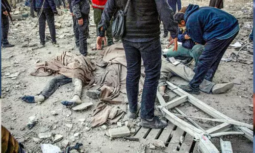 1000 കടന്ന് യുദ്ധക്കുരുതി; തെ​ഹ്റാ​നി​ലും ഇ​സ്ഫ​ഹാ​നി​ലും ആ​ക്ര​മ​ണം രൂ​ക്ഷം