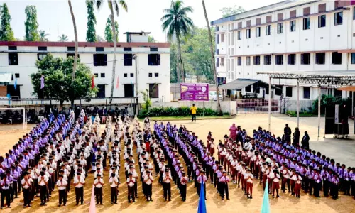 സമാധാനത്തിന് പ്രാർഥന സംഘടിപ്പിച്ച് വടുതല ജമാഅത്ത് ഇംഗ്ലീഷ് സ്കൂൾ