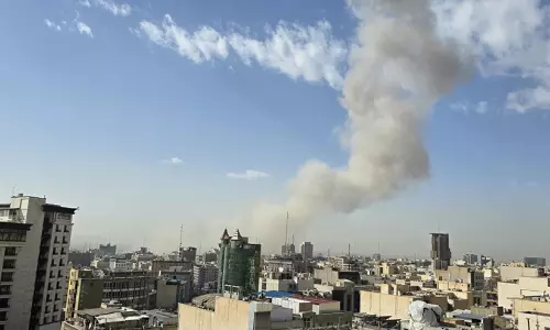 ഇസ്രായേല്‍ മിസൈൽ ആക്രമണത്തിൽ ഇറാനിൽ രണ്ട് സ്കൂളുകൾ കൂടി തകർന്നു