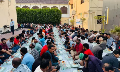 ആയിരങ്ങൾക്ക് ഇഫ്താറൊരുക്കി ദുബൈ മർകസ്