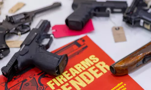 വ​ന്യ​ജീ​വി ശ​ല്യം; തോ​ക്ക് സ​റ​ണ്ട​ർ ചെ​യ്യു​ന്ന​ത് ക​ർ​ഷ​ക​ർ​ക്ക് തി​രി​ച്ച​ടി​യാ​കും