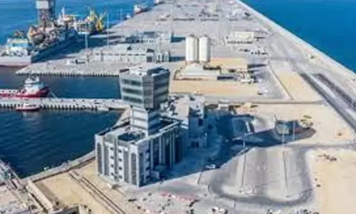 ദുകം തുറമുഖത്ത് പ്രവർത്തനങ്ങൾ സാധാരണ നിലയിലെന്ന് അധികൃതർ