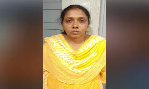 ഒ.​എ​ല്‍.​എ​ക്‌​സി​ല്‍നി​ന്ന് സാ​ധ​ന​ങ്ങ​ള്‍ വാ​ങ്ങി പ​ണം ന​ല്‍കാ​തെ ക​ബി​ളി​പ്പി​ക്കു​ന്ന യു​വ​തി റി​മാ​ന്‍ഡി​ല്‍