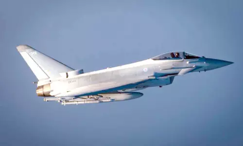 പ്ര​​തി​​രോ​​ധം ശ​​ക്ത​​മാ​​ക്കാ​​ൻ ബ്രിട്ടനിൽനിന്ന് നാ​​ല് യു​​ദ്ധ​​വി​​മാ​​ന​​ങ്ങ​​ൾ