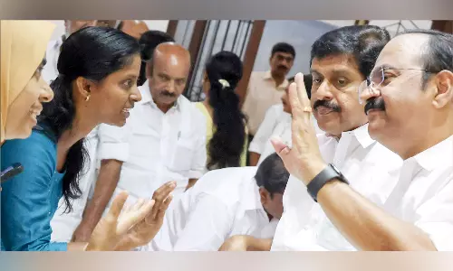 ആശയങ്ങൾ പങ്കിട്ട് പ്രതിപക്ഷ നേതാവ്; പുതിയ കാഴ്ചപ്പാടുമായി ‘പുതുയുഗ സംവാദം’