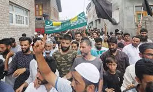 തെഹ്‌റാൻ മുതൽ ശ്രീനഗർ വരെ: മുസ് ലിം ലോകത്തെ സംഭവങ്ങൾ പലപ്പോഴും കശ്മീരിൽ പ്രതിഷേധങ്ങൾക്ക് കാരണമാകുന്നത് എന്തുകൊണ്ട്?