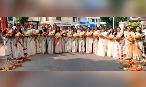 വനിതകൾക്ക്​ ‘ആറ്റുകാൽ പൊങ്കാല’ ടൂർ പാക്കേജ് സംഘടിപ്പിച്ച് സ്മാർട്ട് ട്രാവൽ