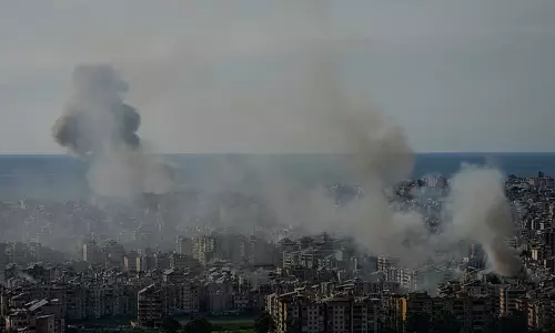 ഇറാനിൽ കുടുങ്ങിക്കിടക്കുന്നത് 9,000 ഇന്ത്യക്കാർ; റോഡ് മാർഗം നാട്ടിലേക്ക് കൊണ്ടുവരാനുള്ള പദ്ധതിയുമായി കേന്ദ്രം