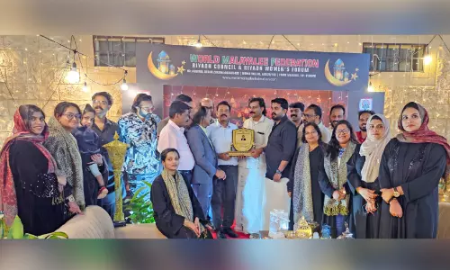 മൂന്നരപ്പതിറ്റാണ്ടി​െൻറ പ്രവാസത്തിന് വിരാമം; നാസർ വണ്ടൂർ മടങ്ങുന്നു