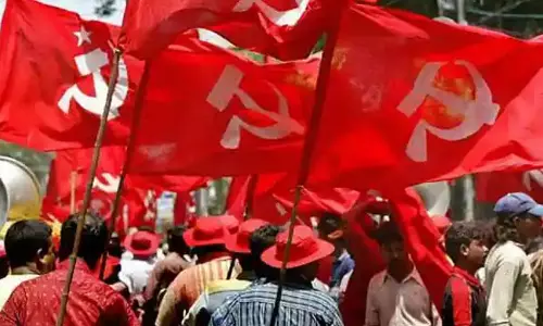 മായാതെ ചുവപ്പുരാശി