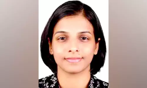 അധ്യാപക ദമ്പതികളുടെ മകൾക്ക് സിവിൽ സർവിസിൽ മിന്നും ജയം