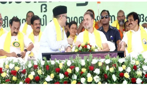 ആവേശമായി രാഹുൽ ഗാന്ധി; സ്മരണയിൽ നിറഞ്ഞ്​ ഗുരുവും ഗാന്ധിയും