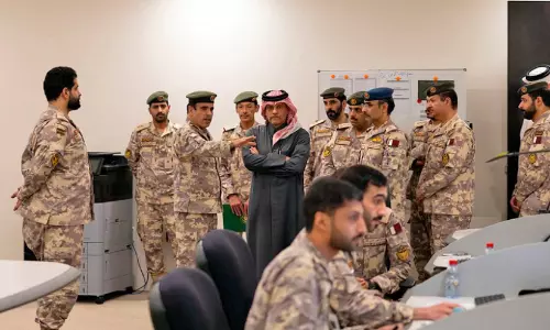 വ്യോ​മ പ്ര​തി​രോ​ധ കേ​ന്ദ്രം ഉ​പ​പ്ര​ധാ​ന​മ​ന്ത്രി സ​ന്ദ​ർ​ശി​ച്ചു