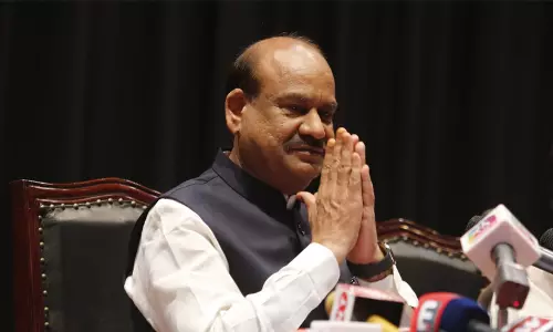 ഓം ബിർളയ്ക്കെതിരായ അവിശ്വാസപ്രമേയം: തൃണമൂൽ കോൺഗ്രസ് പിന്തുണക്കും ഓം ബിർളയ്ക്കെതിരായ അവിശ്വാസപ്രമേയം: തൃണമൂൽ കോൺഗ്രസ് പിന്തുണക്കും