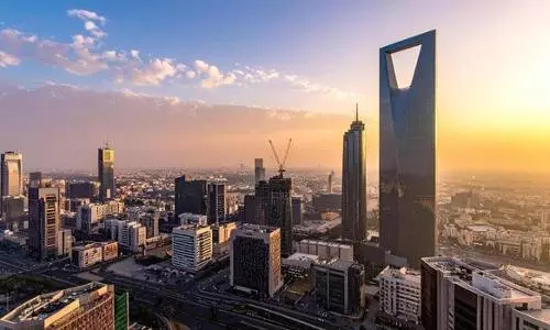 മണിക്കൂറുകൾക്കുള്ളിൽ മൂന്ന്​ ബാലിസ്റ്റിക് മിസൈലുകളും 23 ഡ്രോണുകളും: റിയാദിനും റുബ്അൽ ഖാലിക്കും നേരെയുണ്ടായ ആക്രമണശ്രമങ്ങൾ പരാജയപ്പെടുത്തി