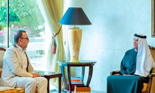 ഇറ്റാലിയന്‍ ശിൽപി ലോറന്‍സൊക്വിന്നിനെ സ്വീകരിച്ച് ശൈഖ് സഊദ്