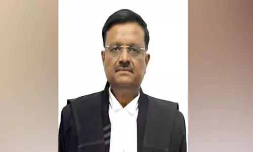 ഹൈ​കോ​ട​തി ജ​ഡ്ജി ജി.​ബ​സ​വ​രാ​ജ് വാ​ഹ​നാ​പ​ക​ട​ത്തി​ൽ​നി​ന്ന് ര​ക്ഷ​പ്പെ​ട്ടു